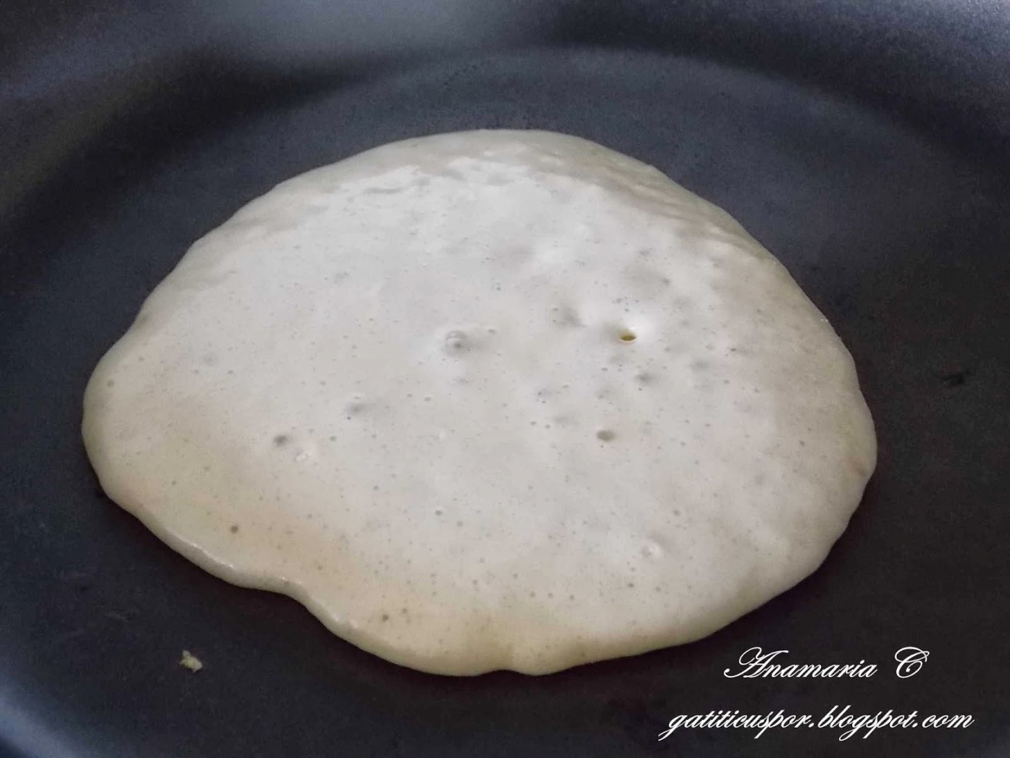 Clatite americane cu sirop de artar si bacon crocant