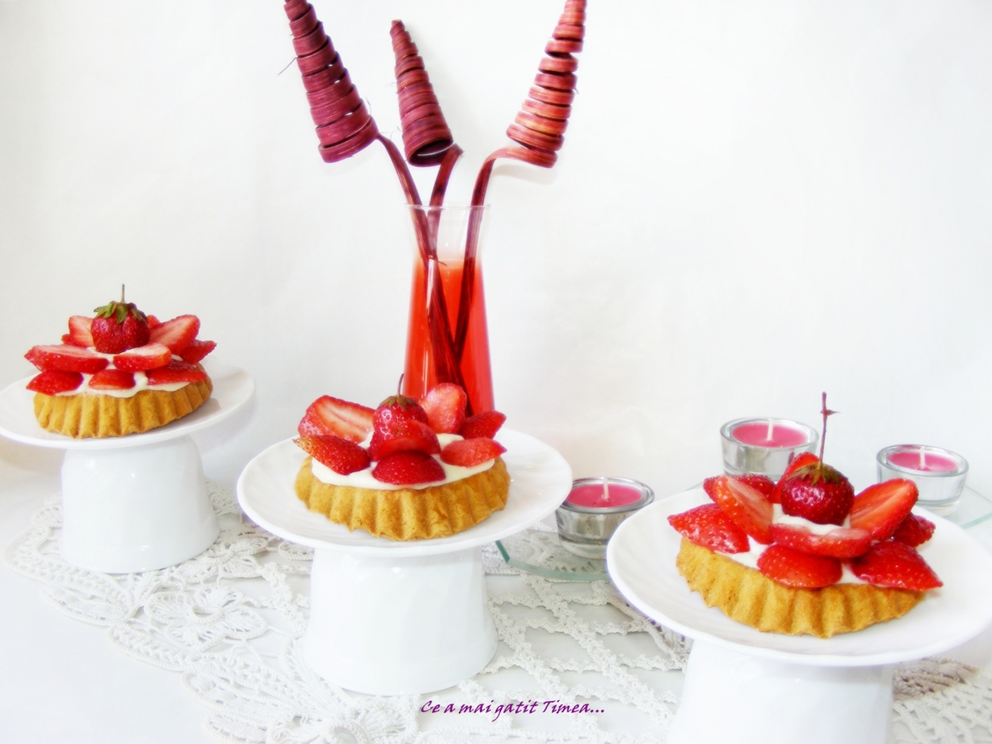 Minitarte cu capsuni