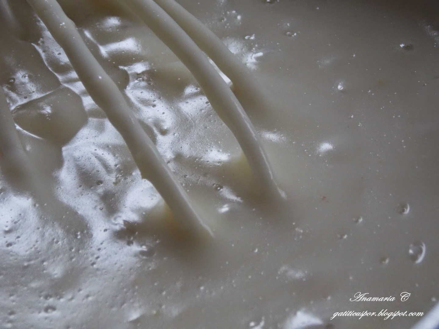 Prajitura Alba Ca Zapada cu crema de lamaie