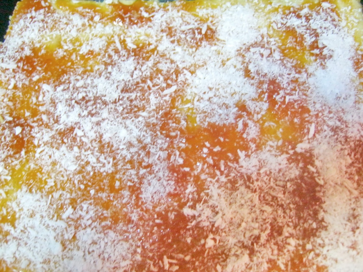 Prajitura din foi cu miere cu crema de nuca