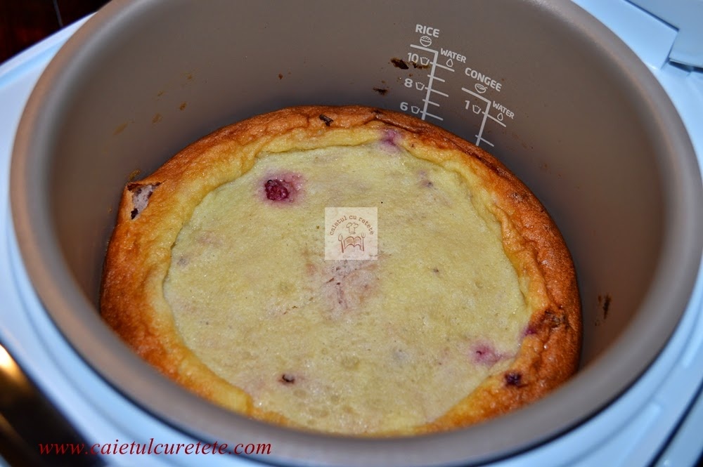 Budinca de gris cu coacaze rosii