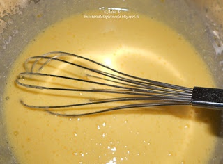 Clafoutis cu cacao, visine si capsune