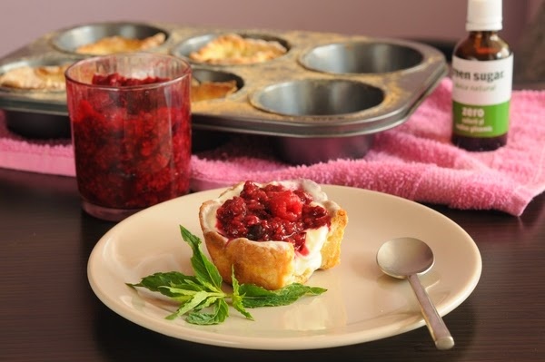Tarte cu crema de vanilie si fructe de padure, fara zahar