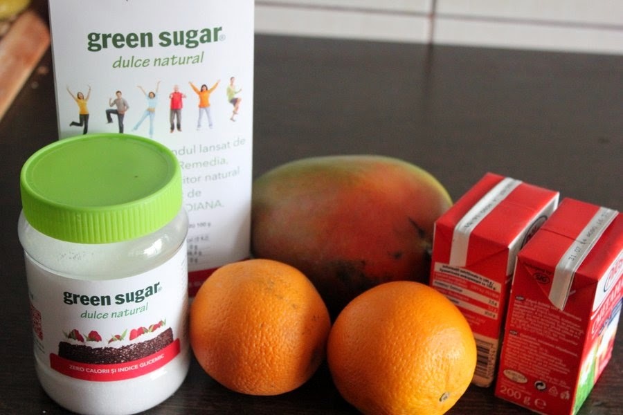 Panna cotta cu jeleu de mango si portocala