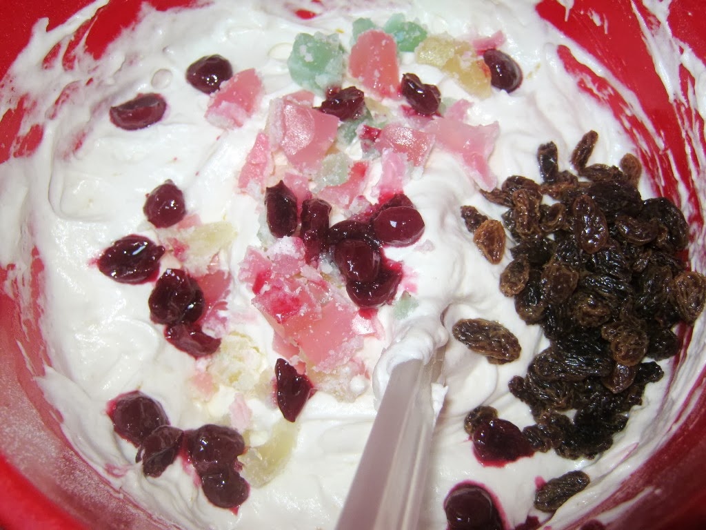 Prajitura din albusuri cu visine, stafide si rahat- la Multicooker