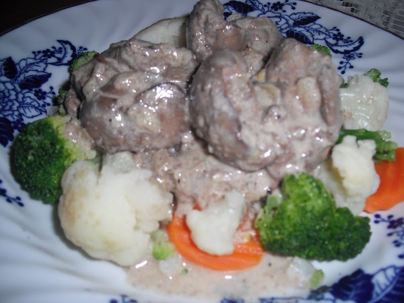 Ficatei in sos de smantana