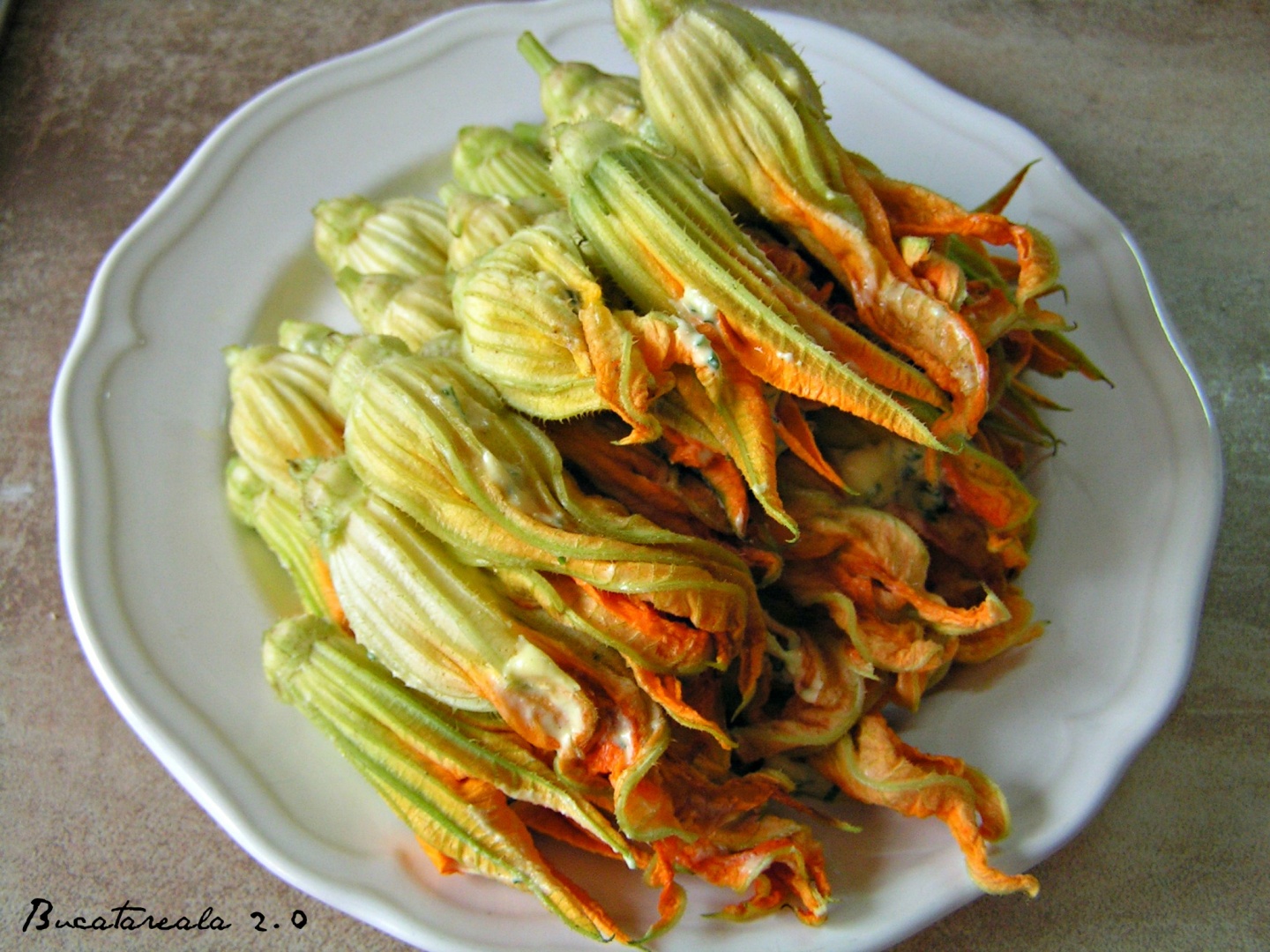 Flori de dovlecel umplute cu ricotta