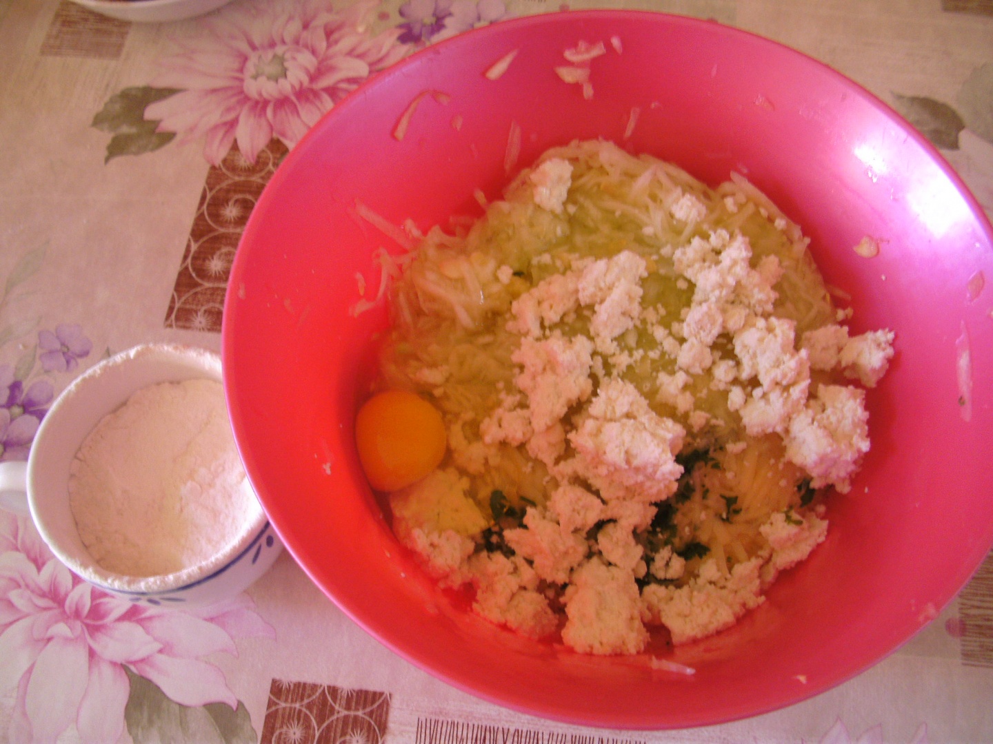 Chiftelute din dovlecei cu branza