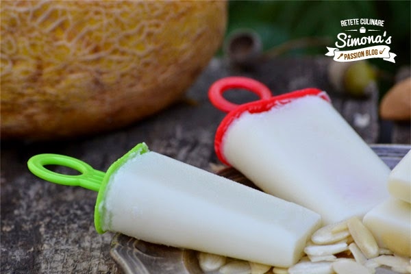 Inghetata raw cu pepene galben, migdale si ghimbir