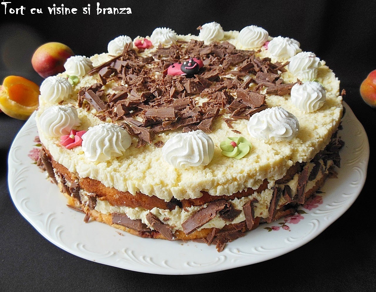 Tort cu visine si branza