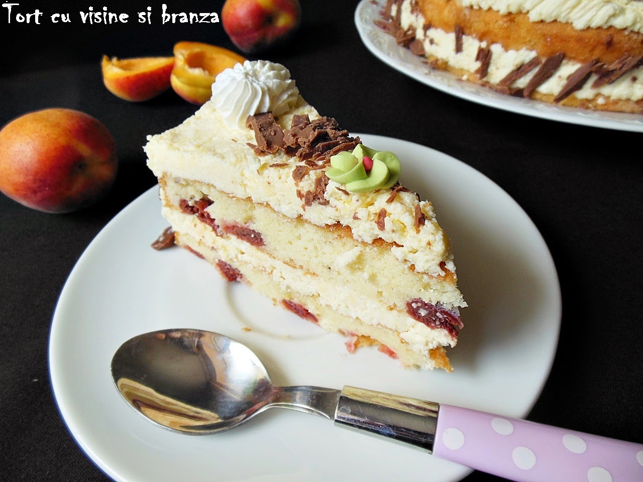 Tort cu visine si branza