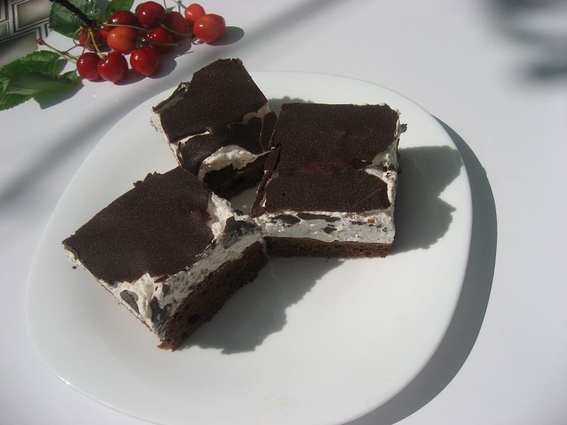 Negresa cu crema de branza