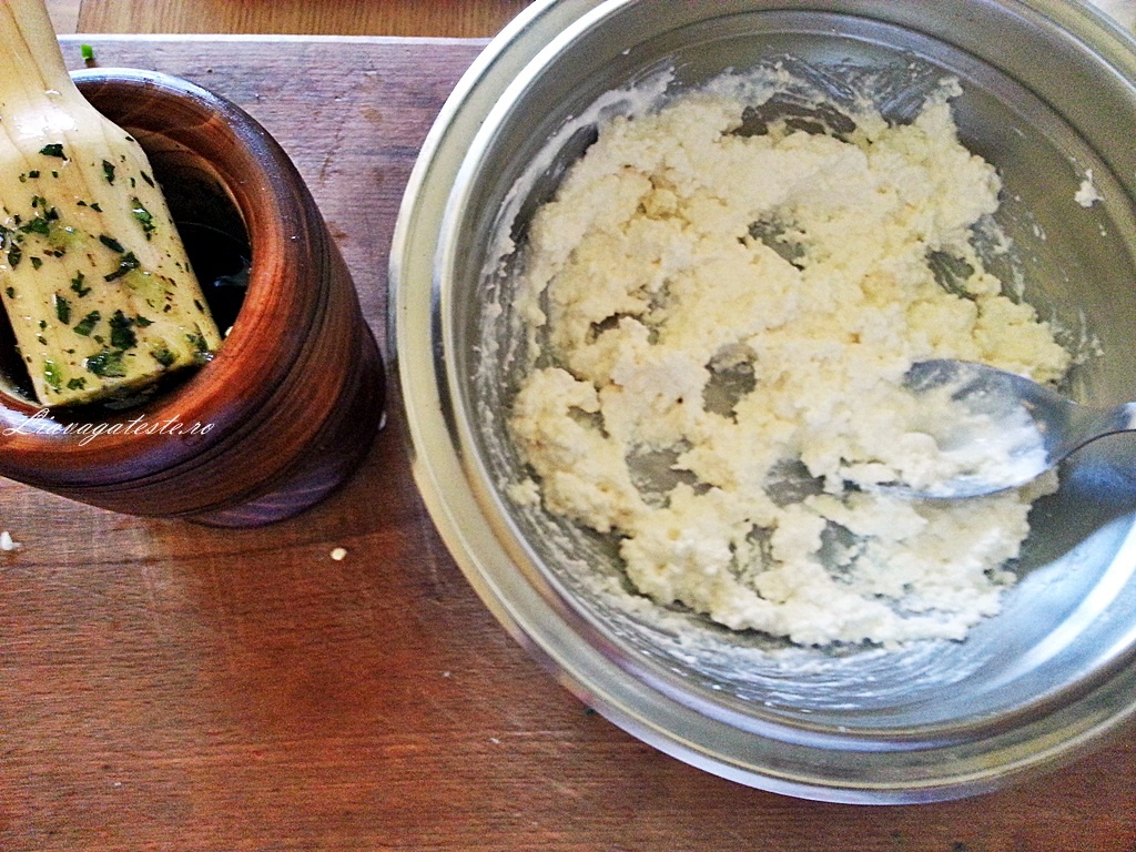 Tarta cu dovlecel si branza sarata