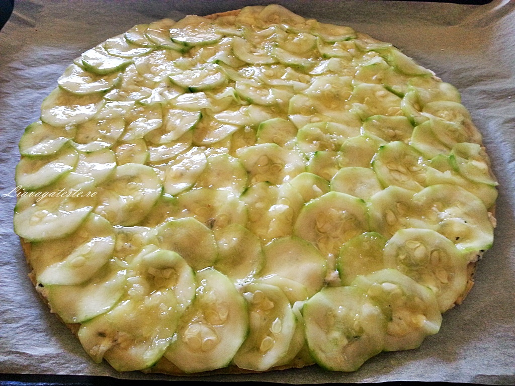 Tarta cu dovlecel si branza sarata