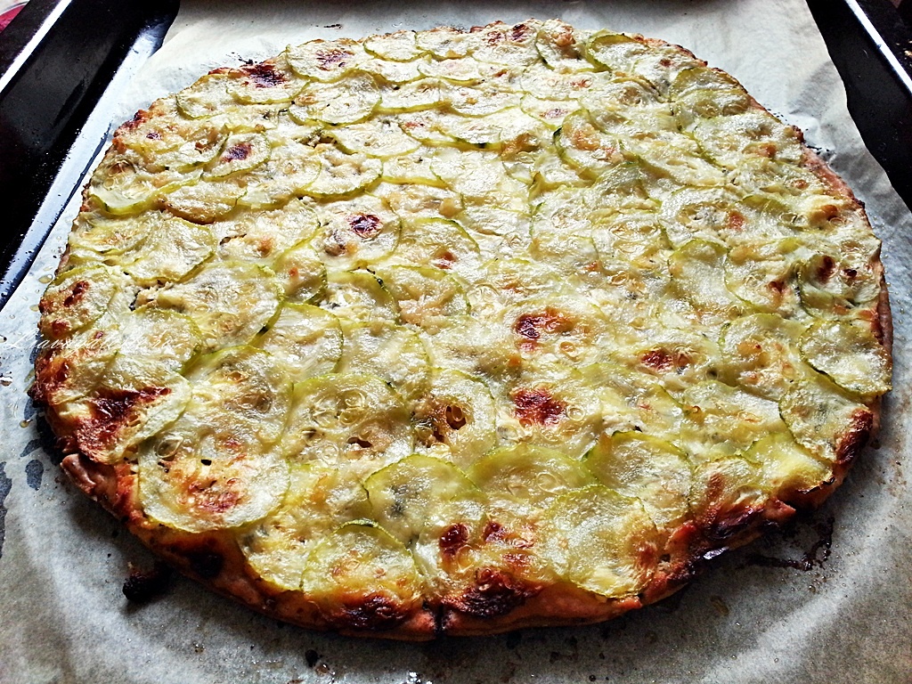 Tarta cu dovlecel si branza sarata