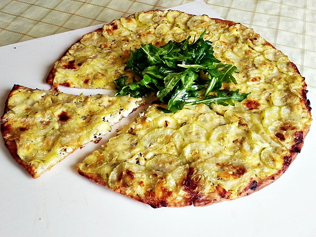 Tarta cu dovlecel si branza sarata