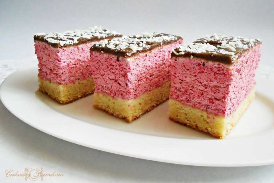 Prajitura cu mousse de coacaze