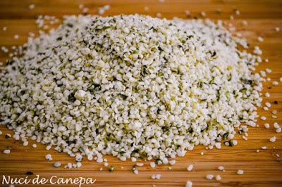 Fluture din nuci de canepa