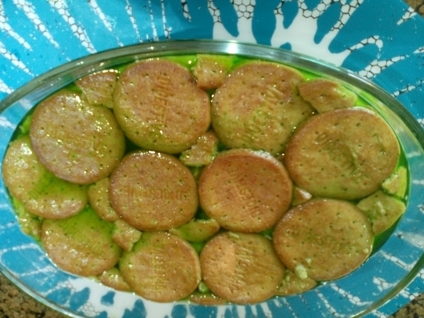 Tarta cu crema de vanilie, banane si jeleu de lime