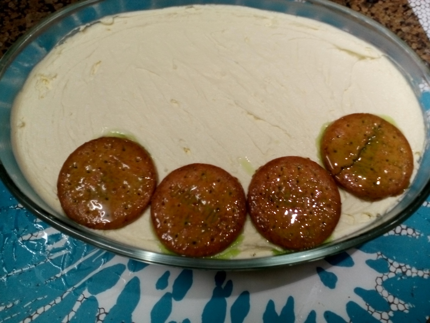 Tarta cu crema de vanilie, banane si jeleu de lime