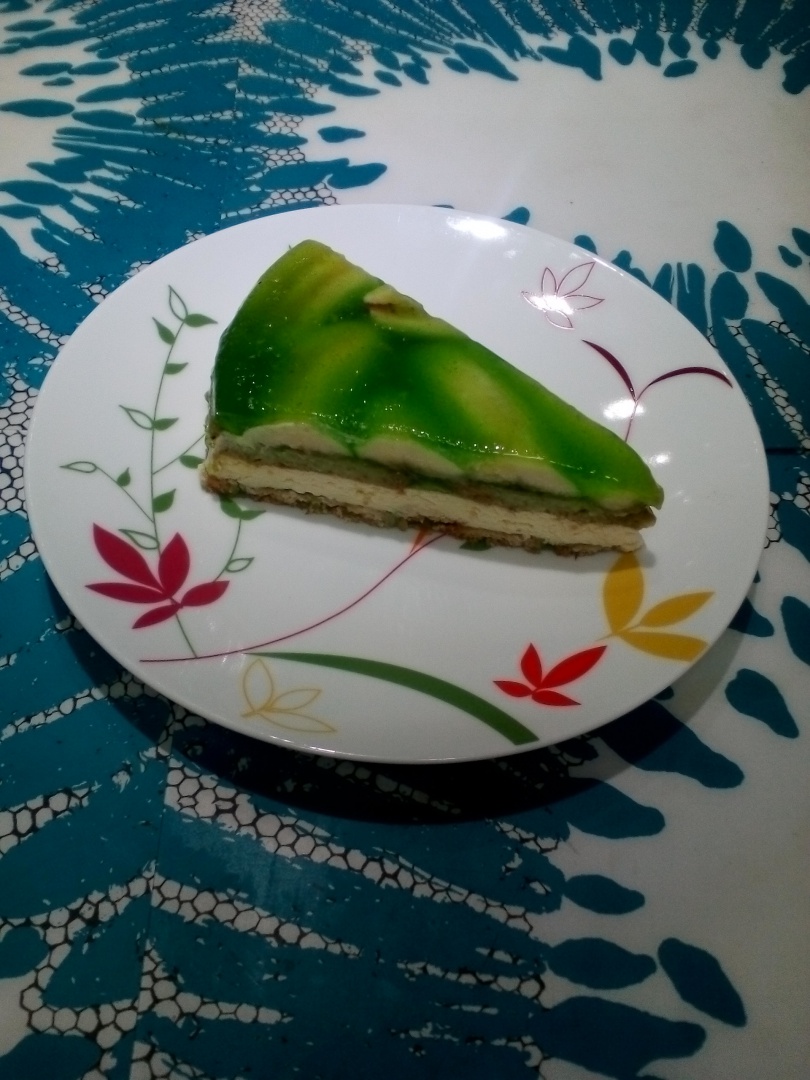 Tarta cu crema de vanilie, banane si jeleu de lime
