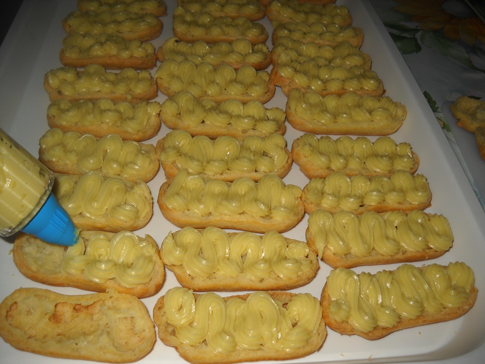 Reteta de eclere pas cu pas – cum sa faci eclere delicioase acasa