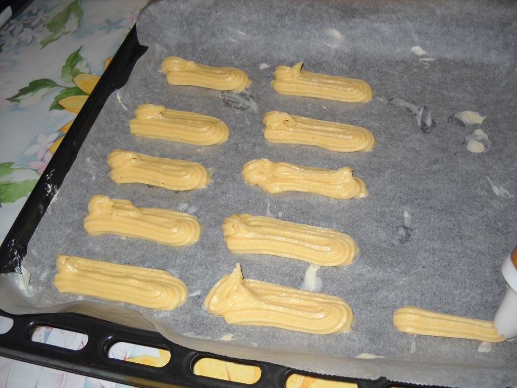 Reteta de eclere pas cu pas – cum sa faci eclere delicioase acasa