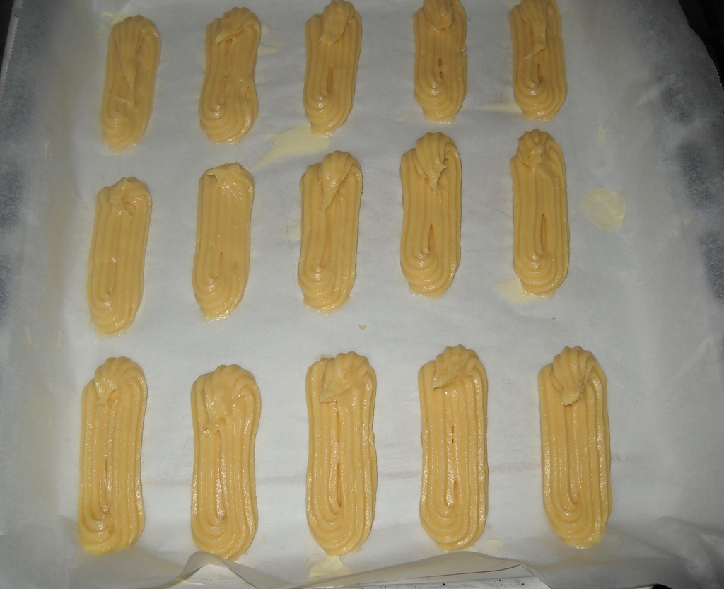 Reteta de eclere pas cu pas – cum sa faci eclere delicioase acasa