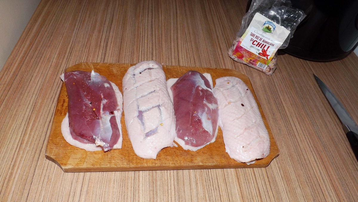 Piept de rata cu cartofi in sos de mere la Crock Pot