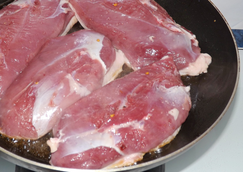 Piept de rata cu cartofi in sos de mere la Crock Pot