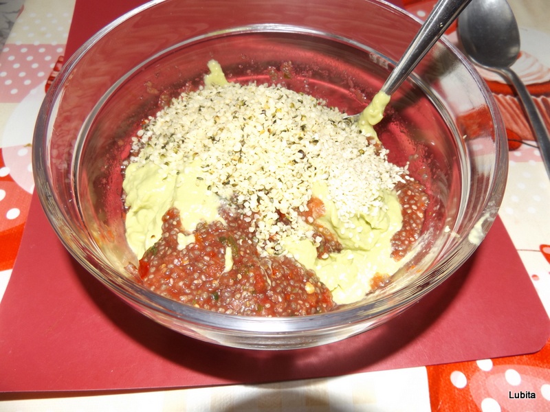 Crema picanta cu avocado