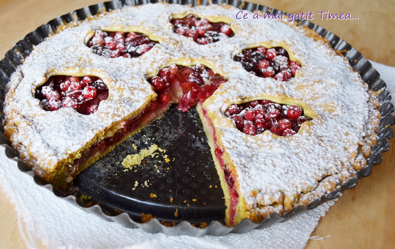 Tarta cu visine si strugurei