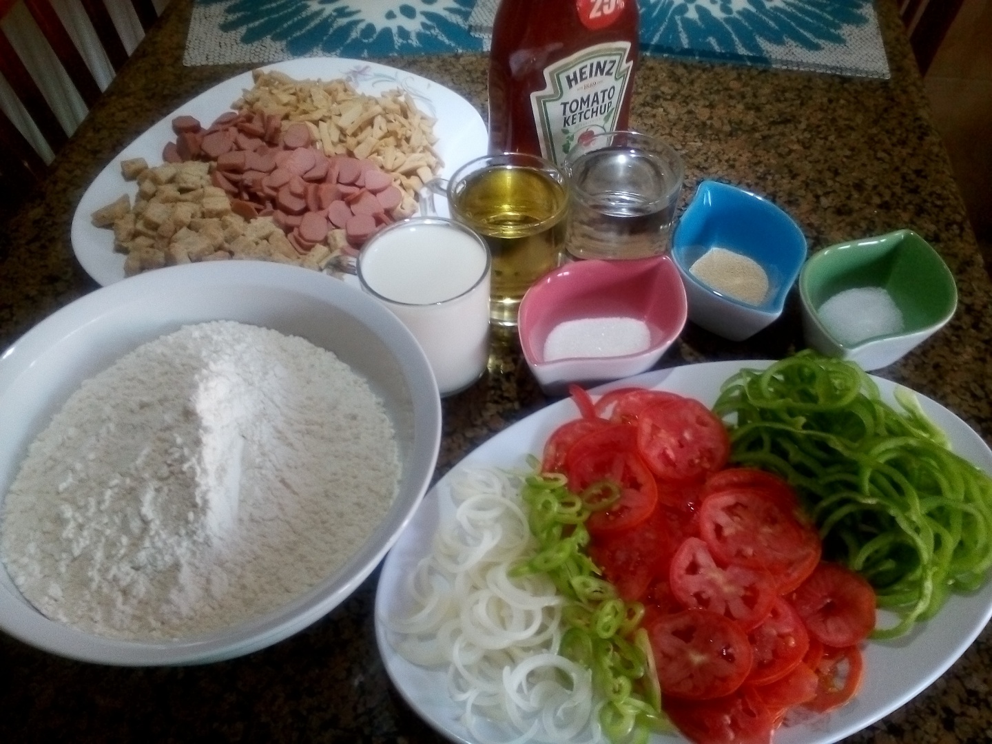 Pizza cu aluat fraged de casa