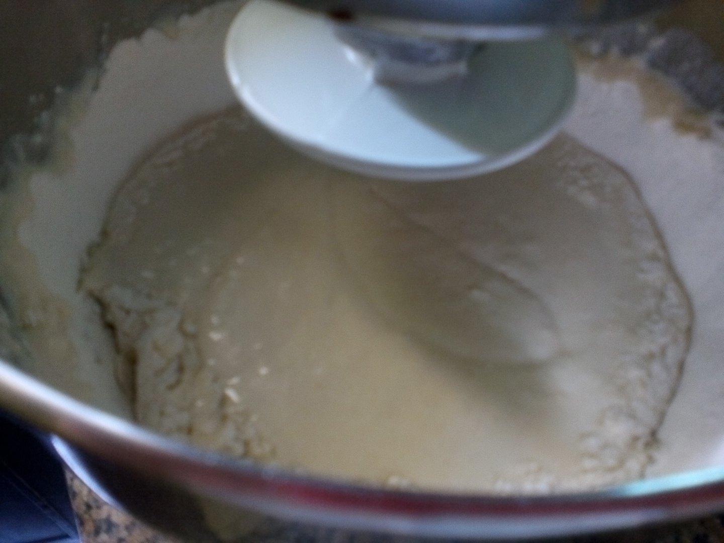 Pizza cu aluat fraged de casa