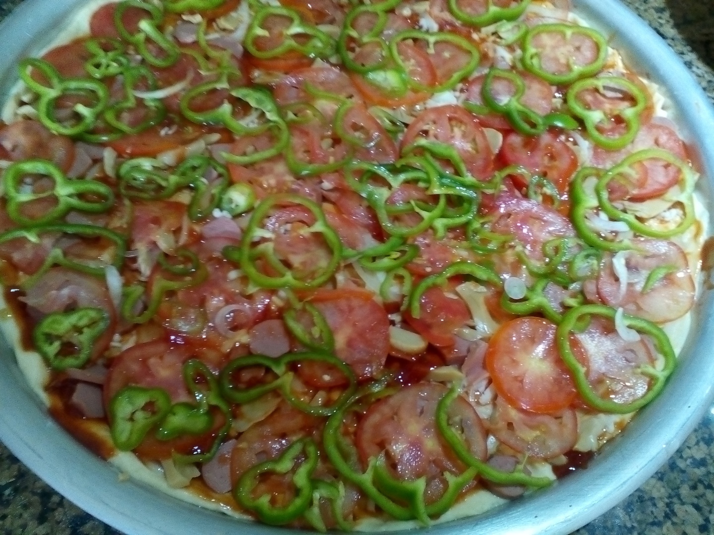 Pizza cu aluat fraged de casa