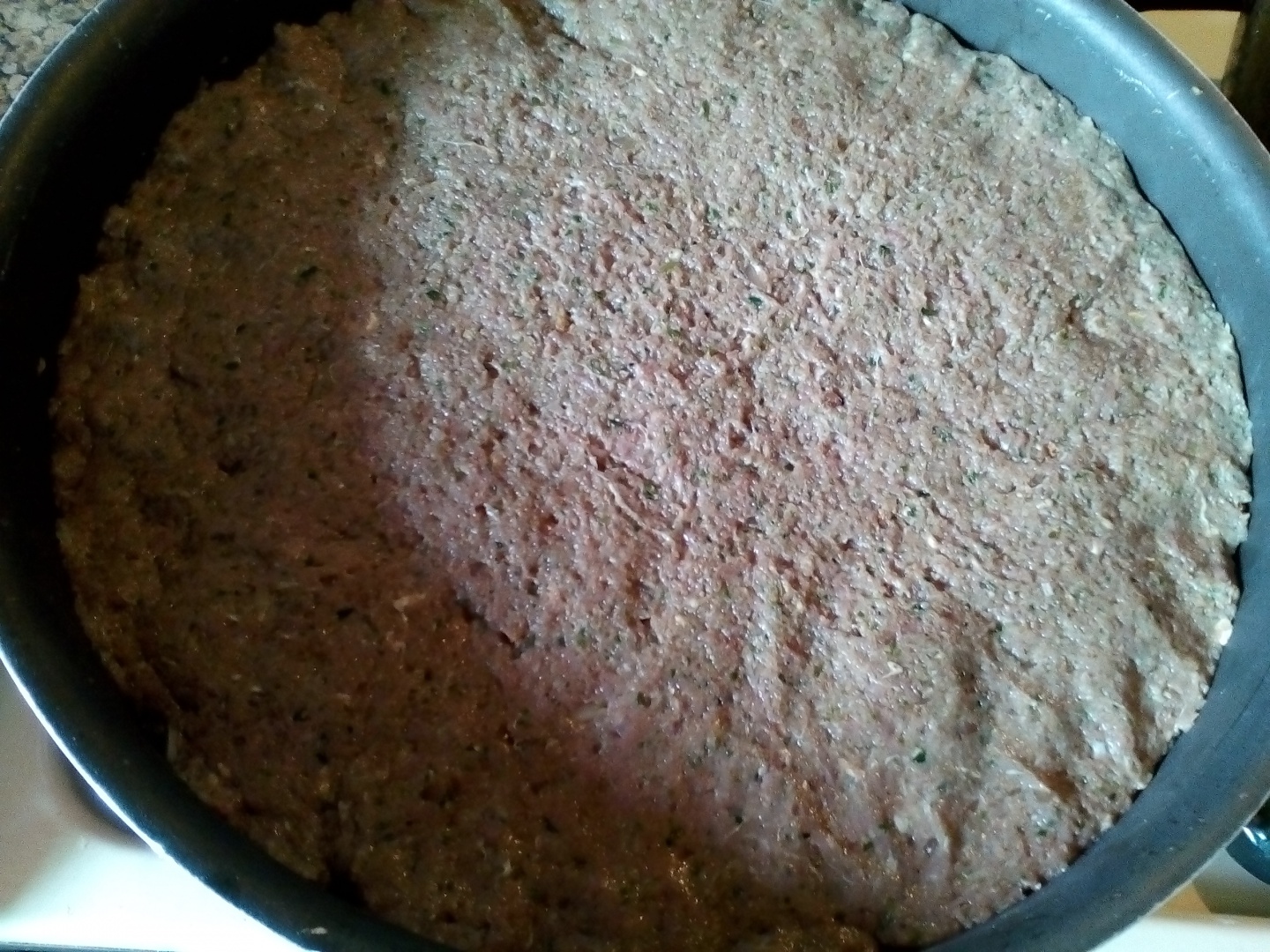 Cartofi cu carne tocata si sos de tahini la cuptor