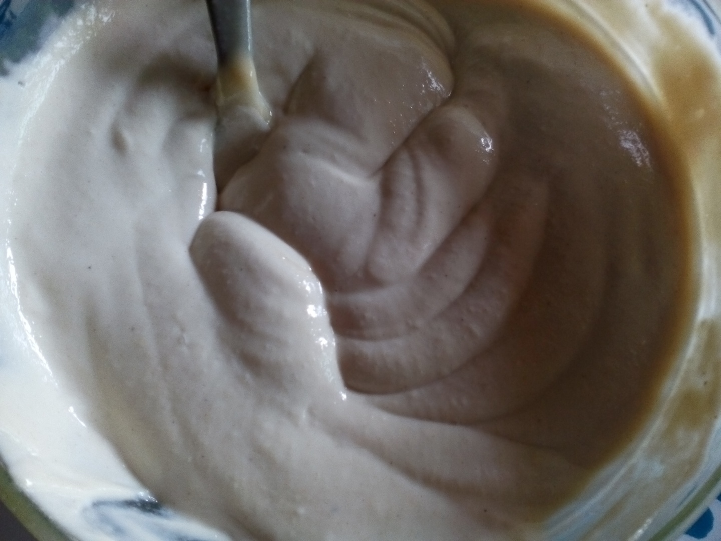 Cartofi cu carne tocata si sos de tahini la cuptor