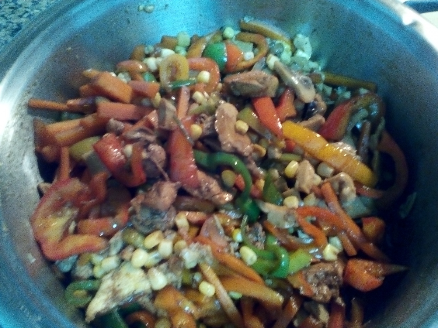 Mancare chinezeasca cu piept de pui si legume(Chinese food)