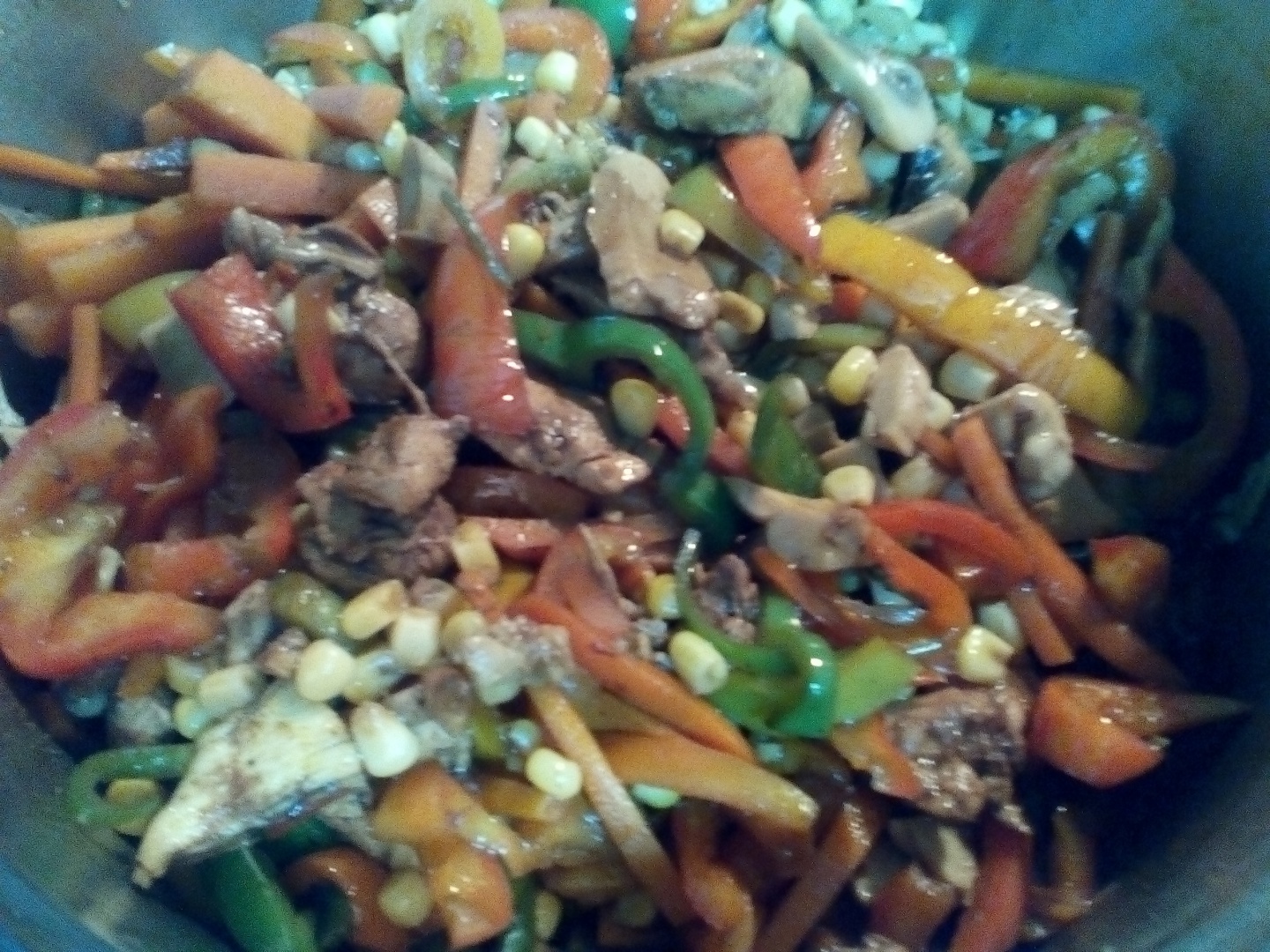 Mancare chinezeasca cu piept de pui si legume(Chinese food)