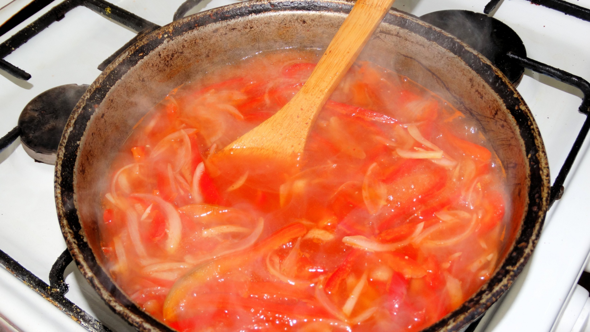 Crap romanesc cu legume, la cuptor