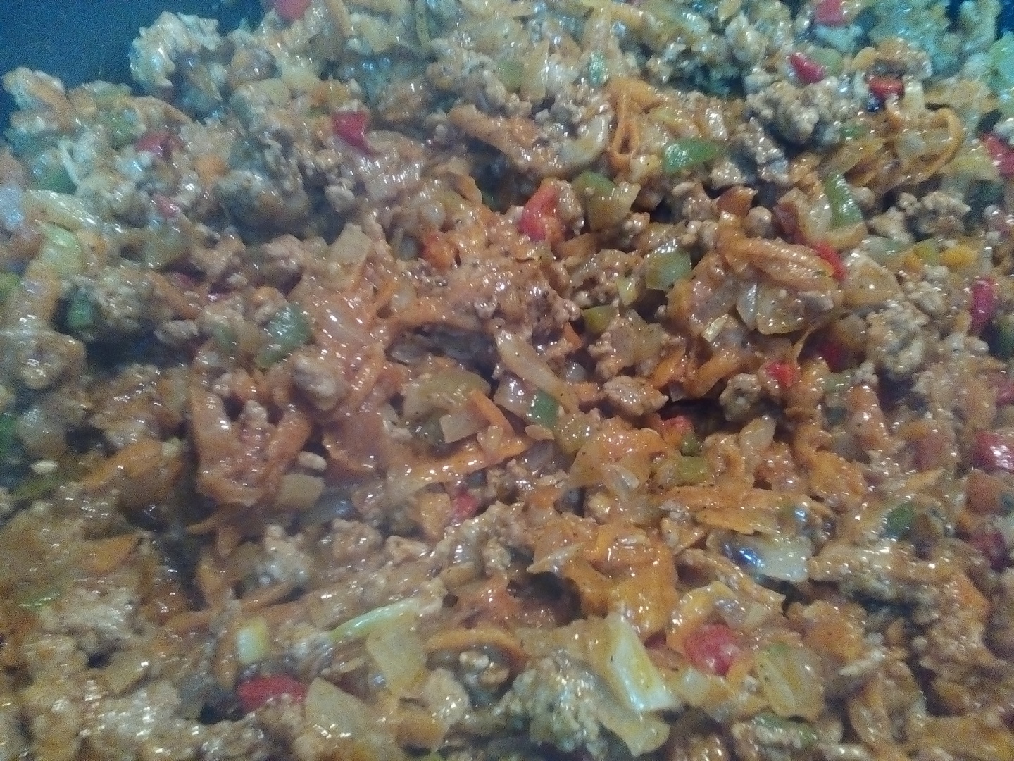 Spaghete cu carne tocata si legume la cuptor