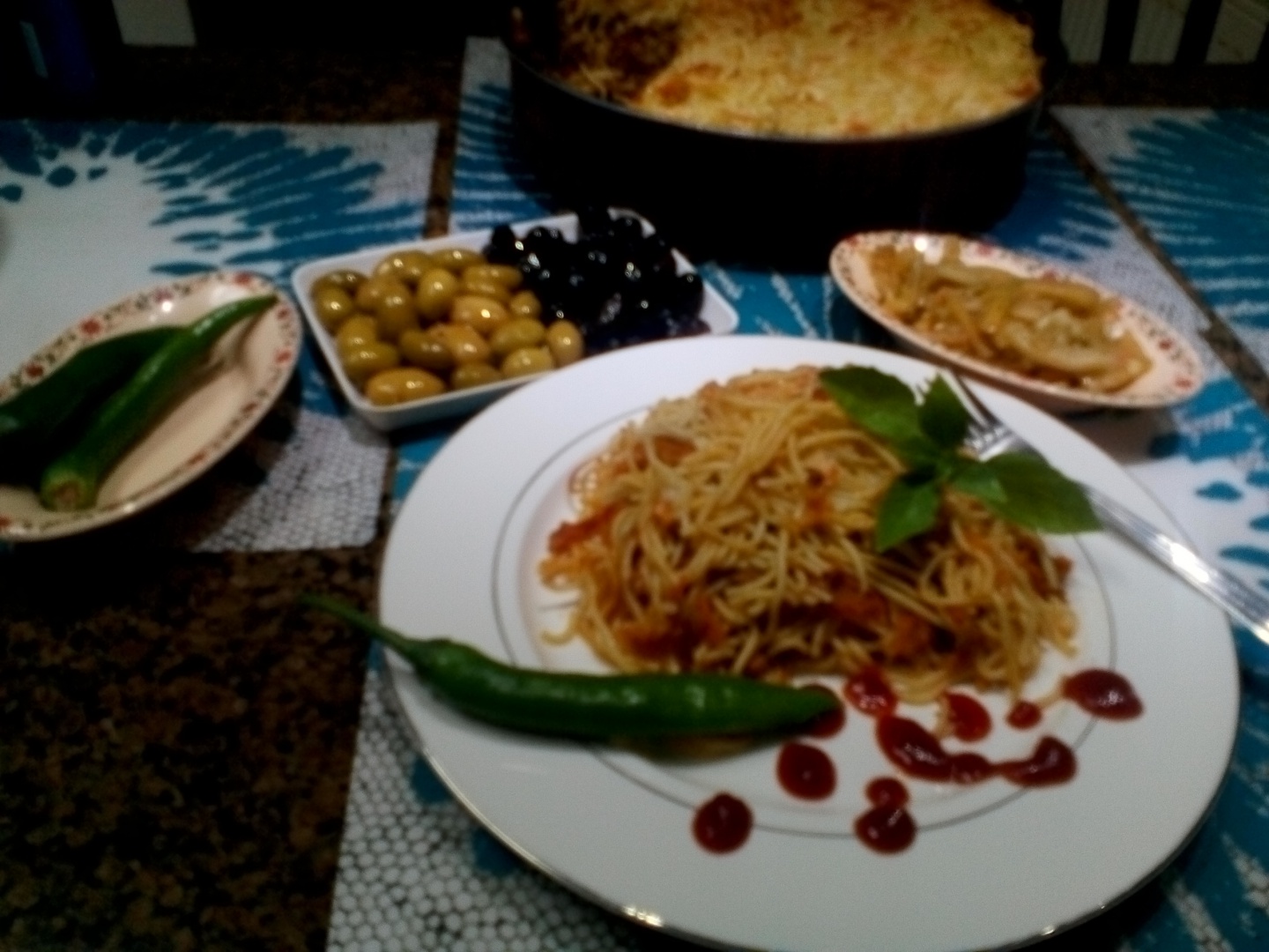 Spaghete cu carne tocata si legume la cuptor