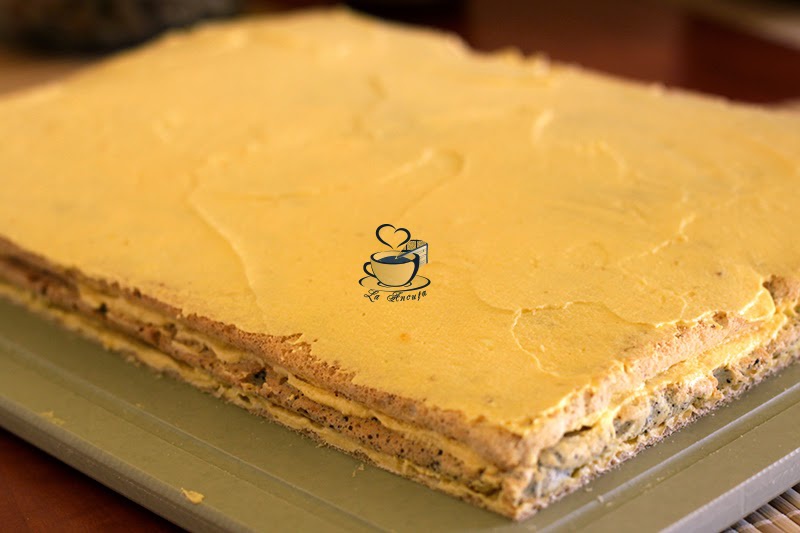 Prajitura Furnicuta. Un desert de casa fin si gustos, cu doua blaturi si crema fina