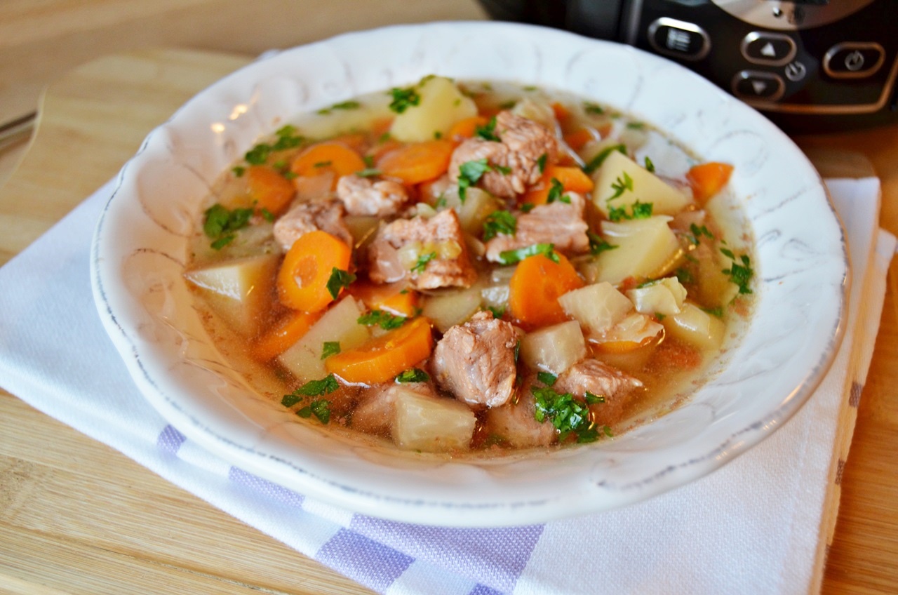 Ciorba de vitel cu legume la Crock Pot