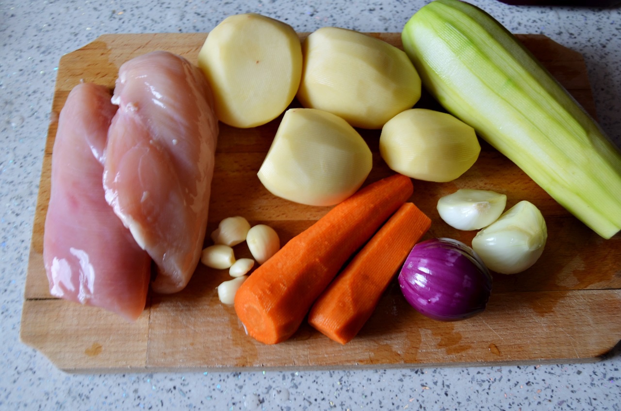 Piept de pui cu legume la Crock Pot