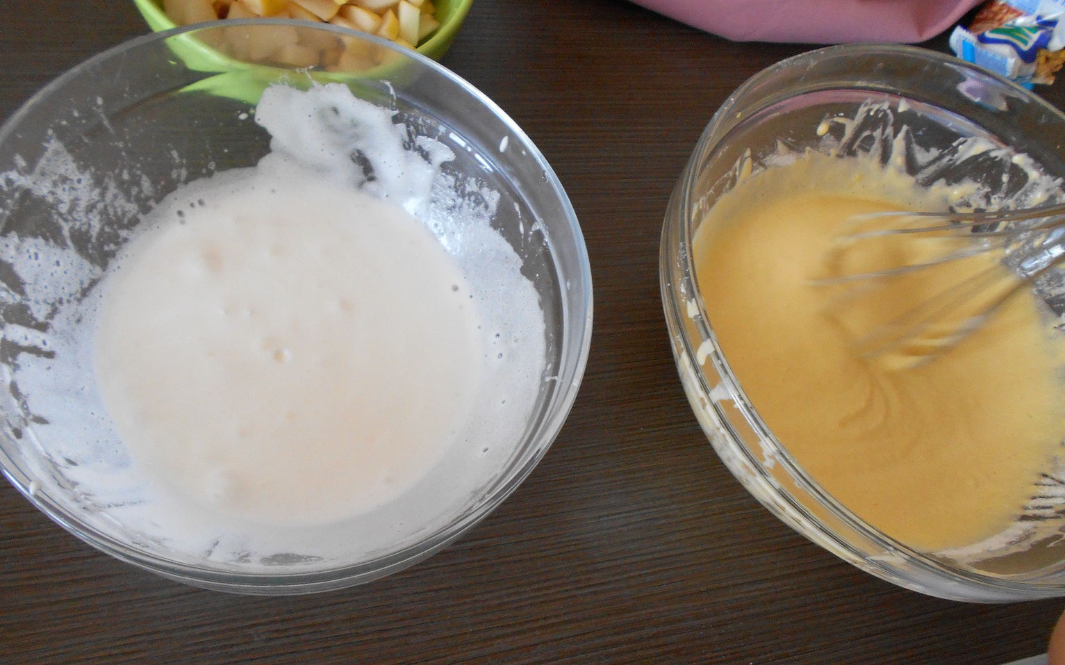 Clătite pufoase reţetă cu pere