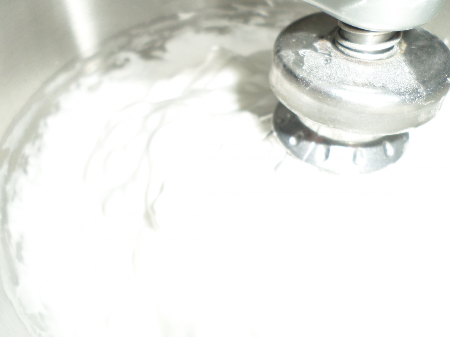 Chec din albusuri cu ciocolata si portocale