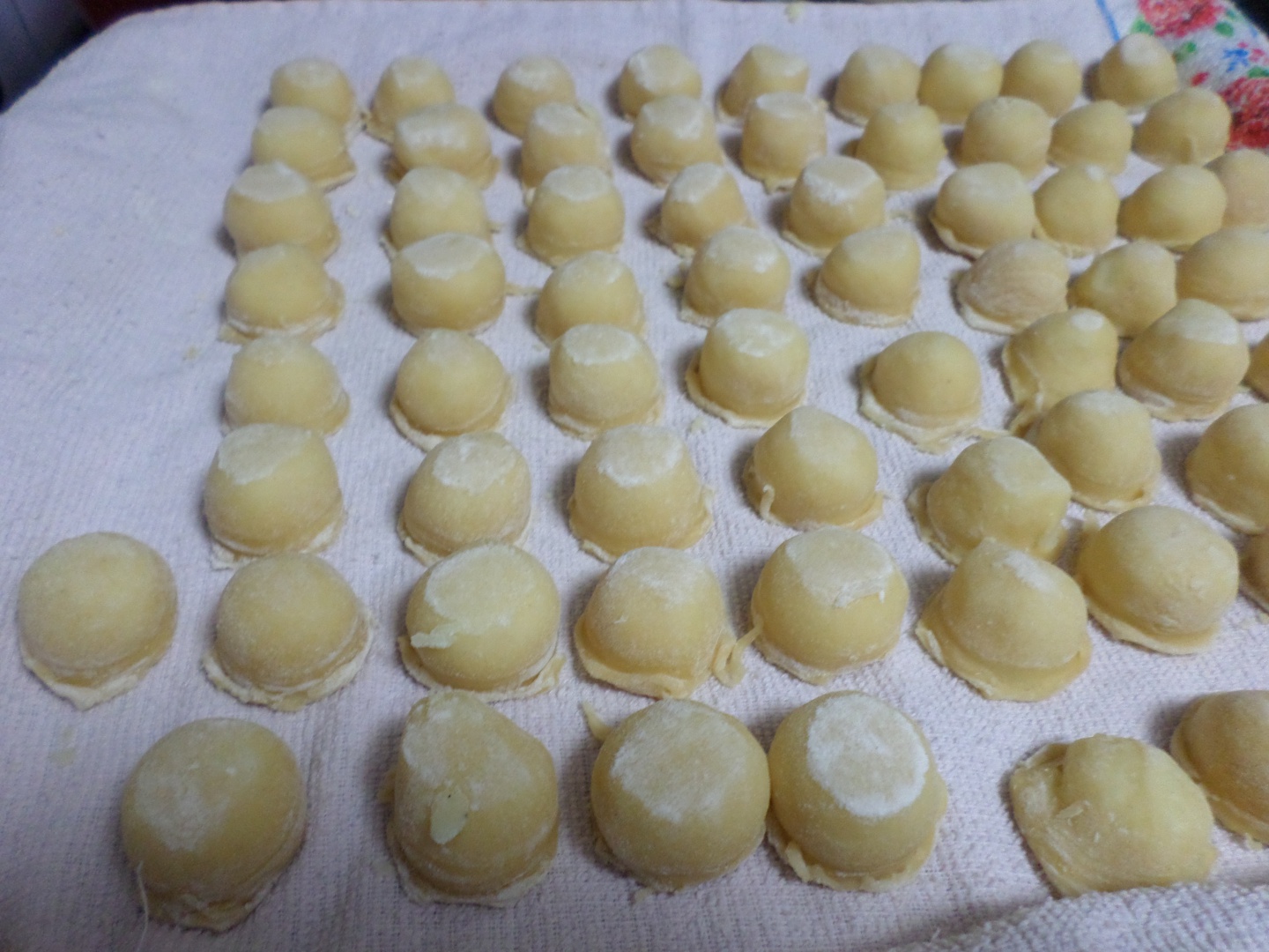 Coltunasi fondante cu cartofi