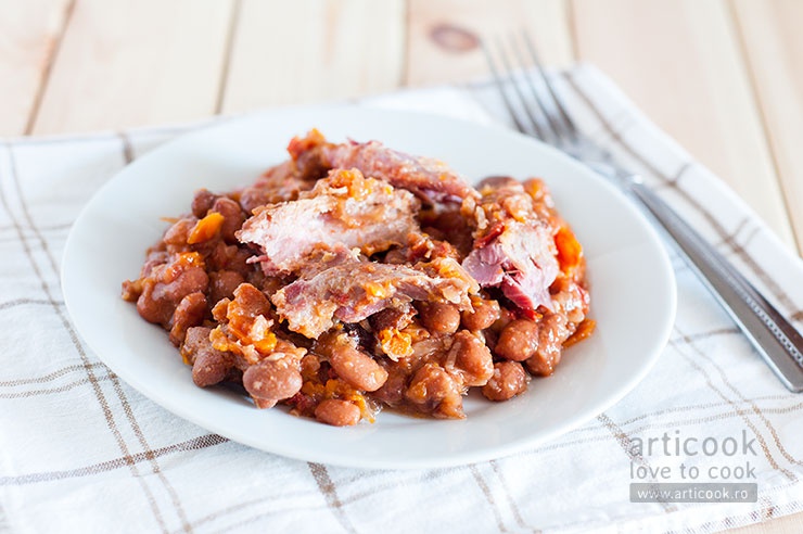 Fasole cu ciolan afumat la Slow Cooker