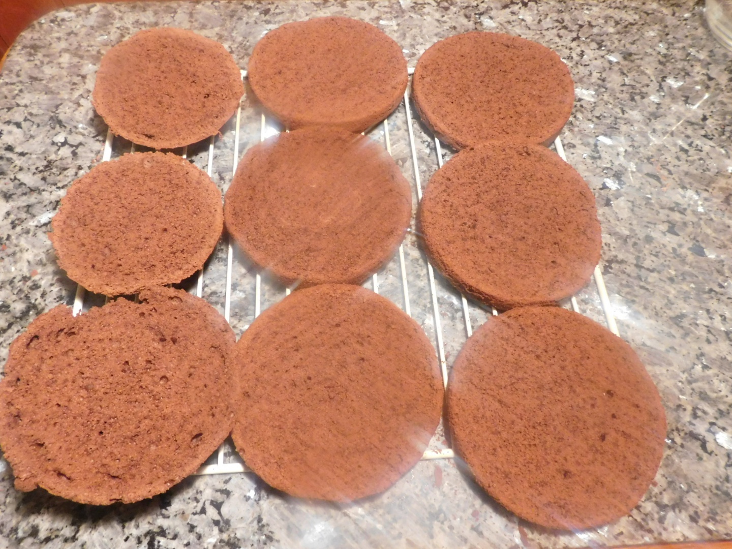 Tort de ciocolata in forma de bradulet de craciun